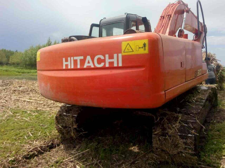 Як діагностувати, що екскаватор Hitachi ZAXIS120 йде повільно？