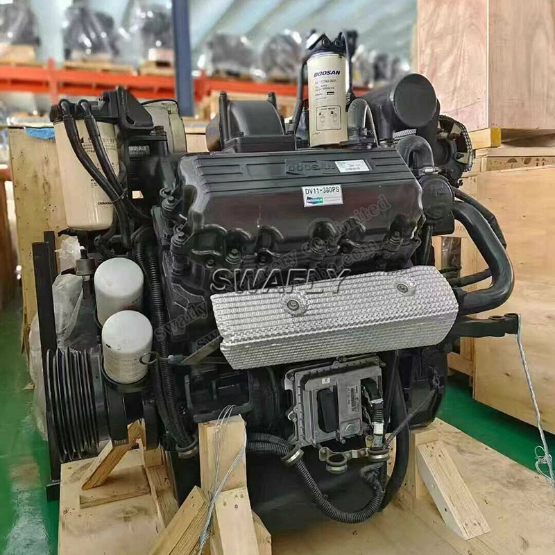 Зовсім новий дизельний двигун Doosan DV11 на складі - живлення вашої вантажівки з справжньою якістю!